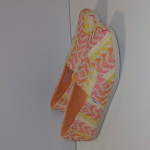 Toms Alpargata Apricot Chevron Embroidered Canvas Slip-On Shoes Size 8